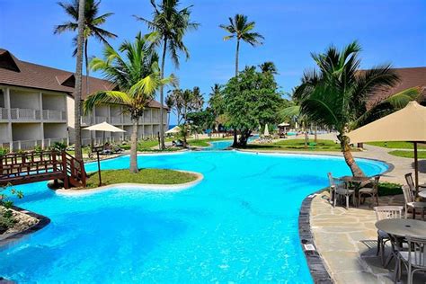 amani tiwi beach resort.